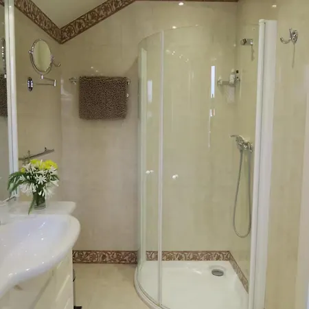 Luxury Villa In City Center Private Pool * Funchal (Madeira)