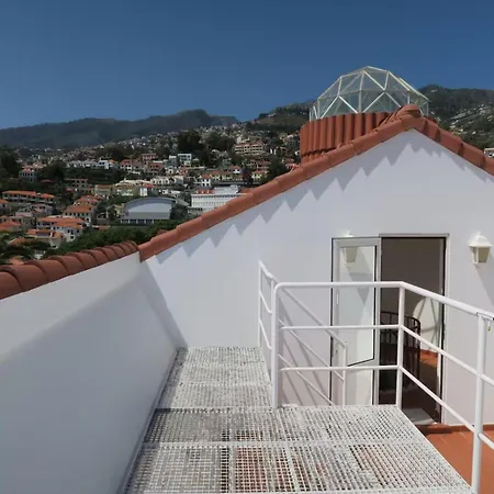 Luxury Villa In City Center Private Pool * Funchal (Madeira)