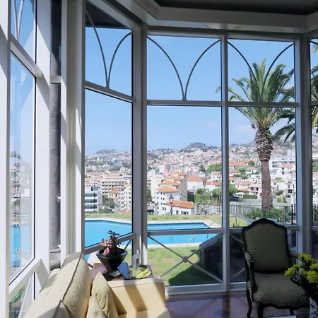Luxury Villa In City Center Private Pool * Funchal (Madeira)